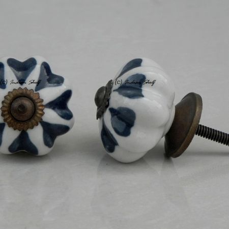 Grey Heart Medium Knob (1)